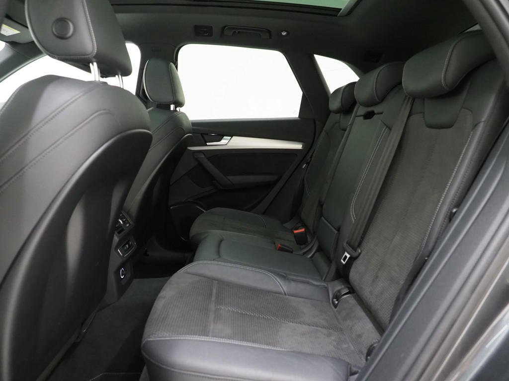 Audi Q5 55 TFSI e quattro Competition 76