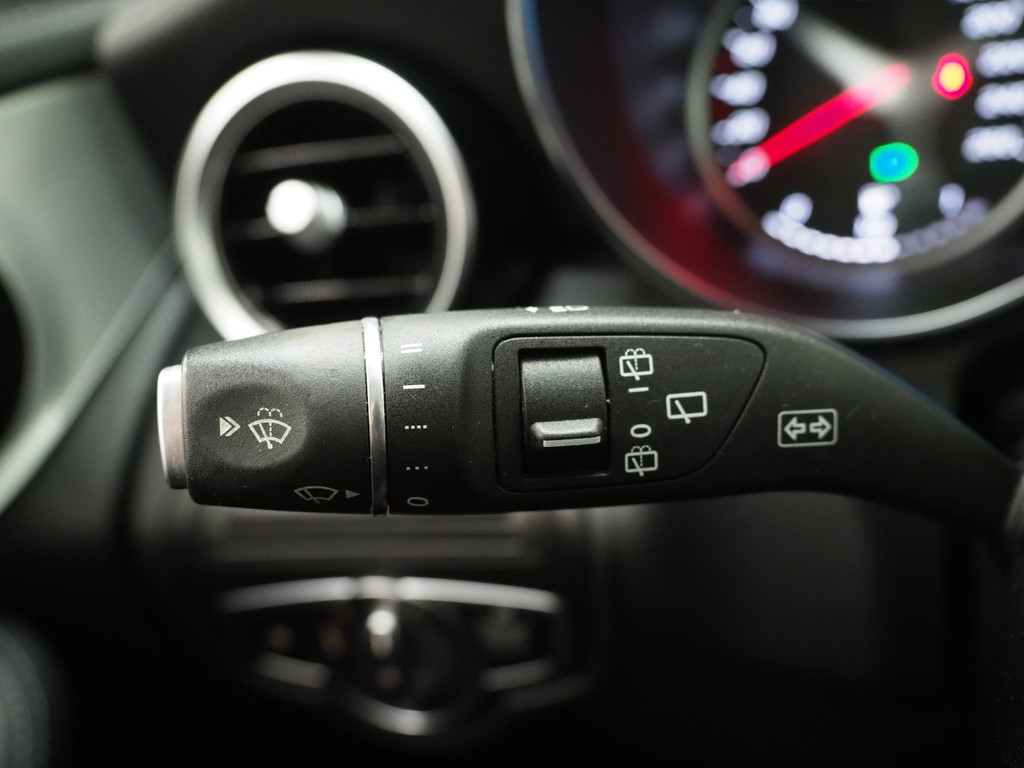 Mercedes-Benz GLC 300e 4MATIC 21