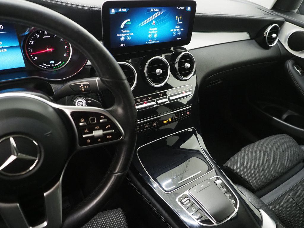 Mercedes-Benz GLC 300e 4MATIC 31
