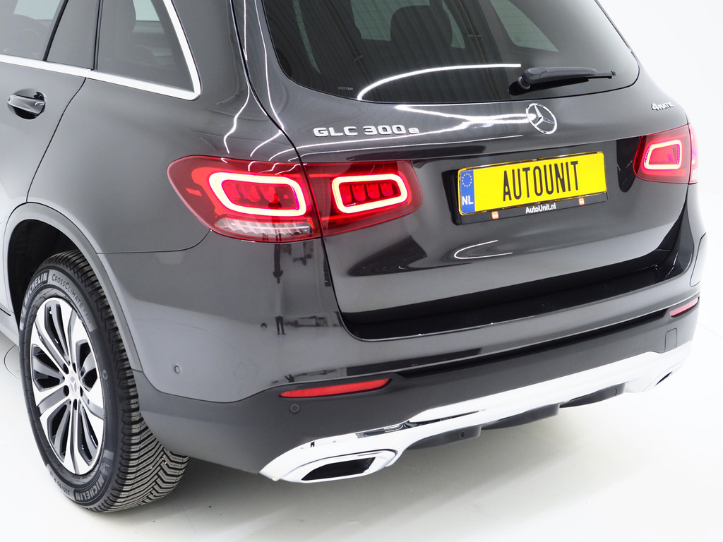 Mercedes-Benz GLC 300e 4MATIC 49