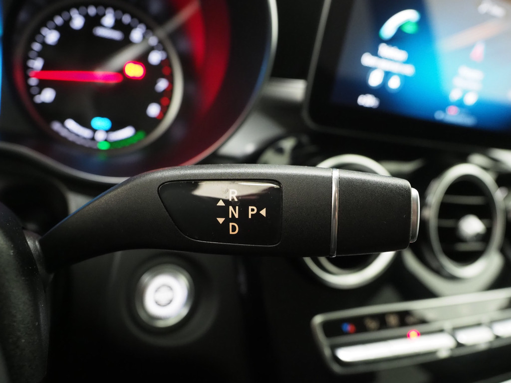 Mercedes-Benz GLC 300e 4MATIC 60