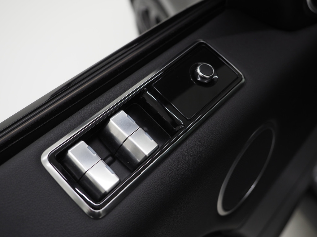 Land Rover Range Rover Sport 2.0 P400e HSE Dynamic 17