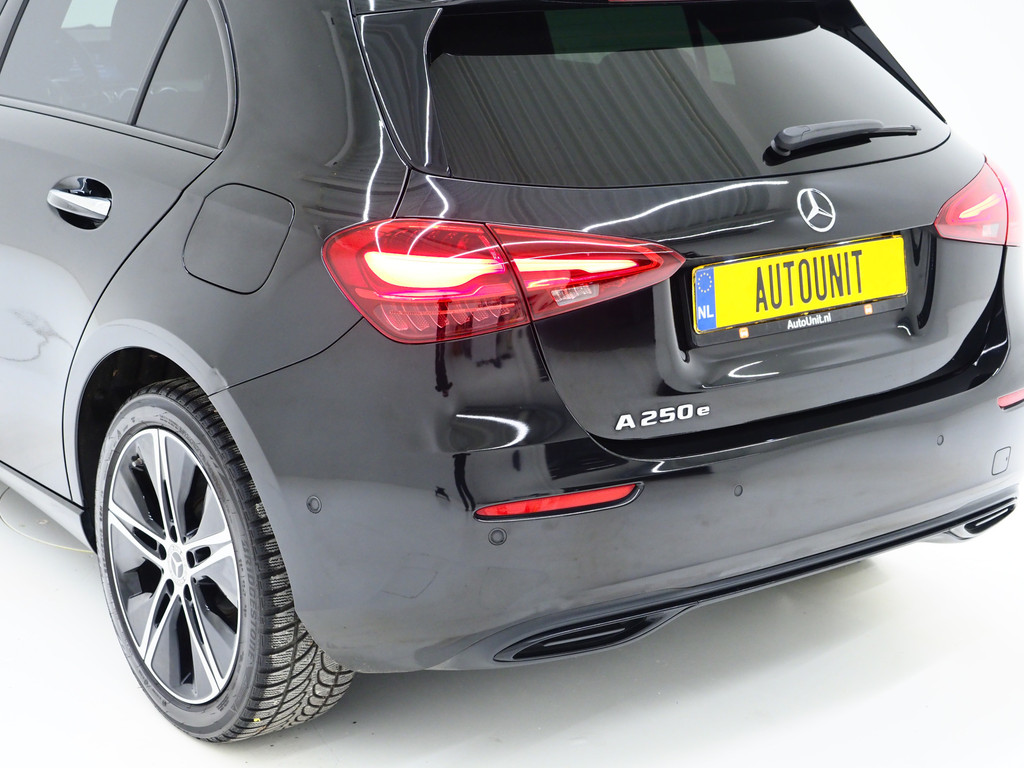 Mercedes-Benz A-Klasse 250 e Luxury Line 13