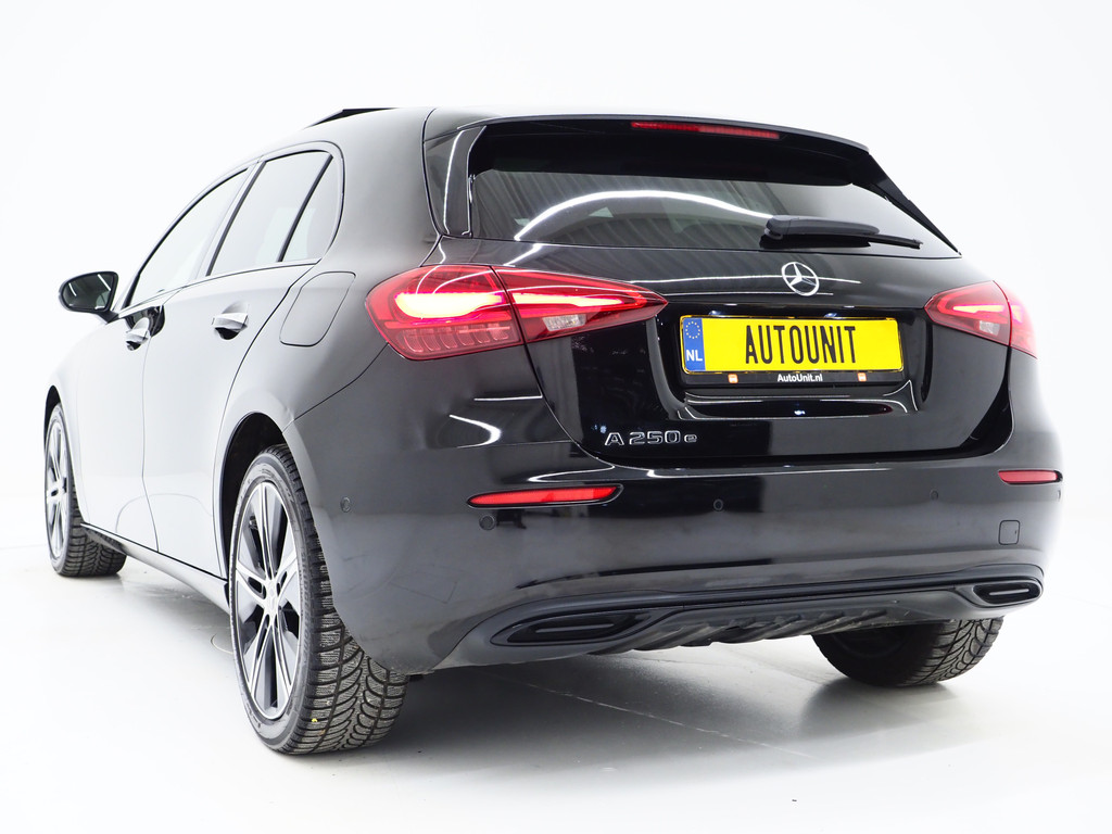 Mercedes-Benz A-Klasse 250 e Luxury Line 2