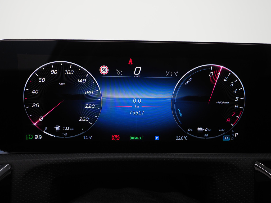 Mercedes-Benz A-Klasse 250 e Luxury Line 25