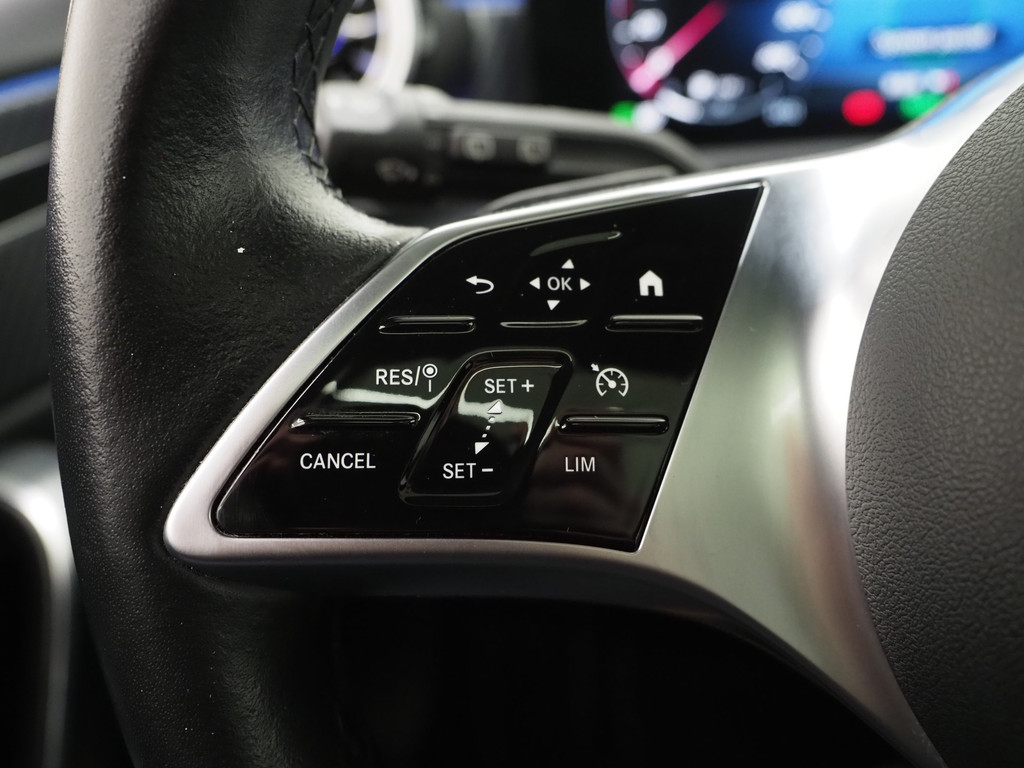 Mercedes-Benz A-Klasse 250 e Luxury Line 60