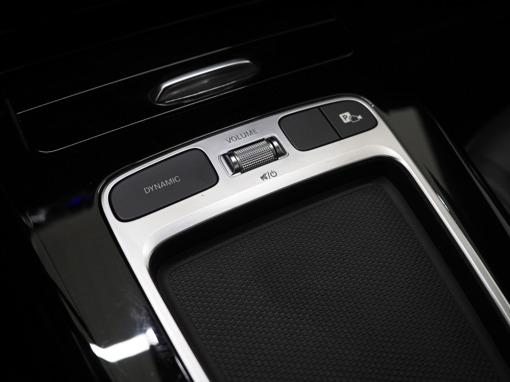 Mercedes-Benz A-Klasse 250 e Luxury Line 70