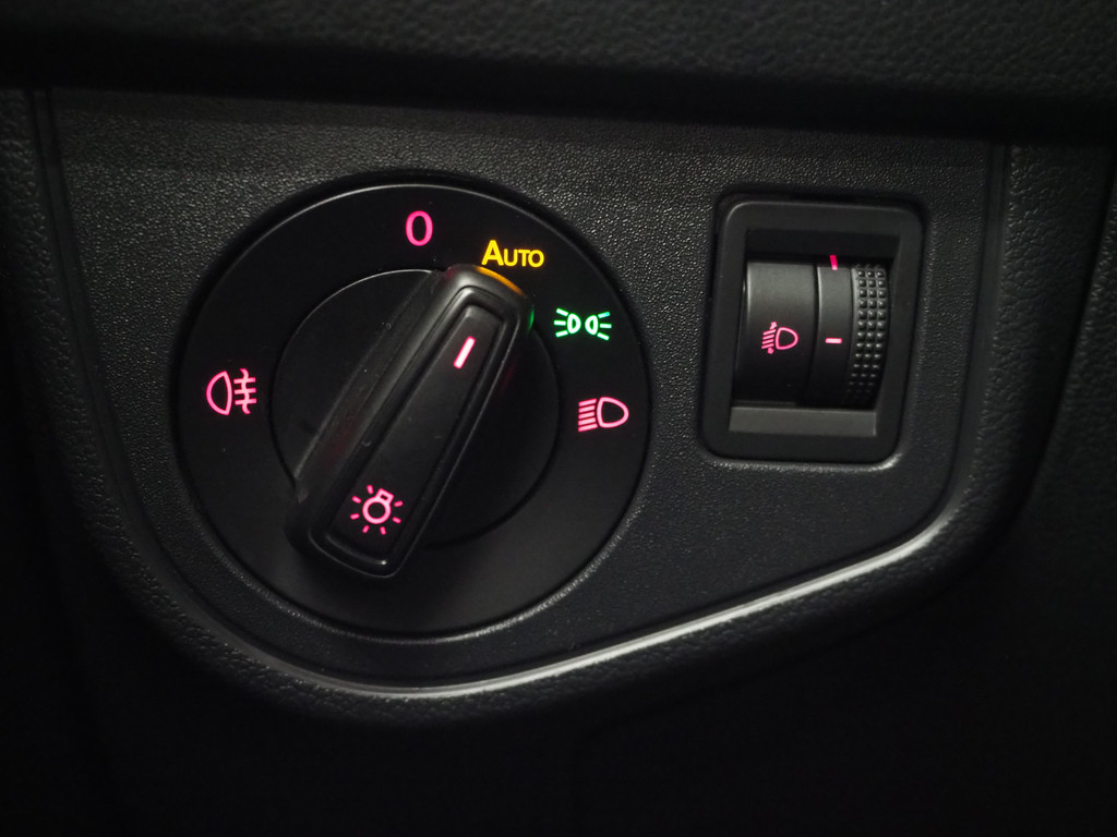 Volkswagen Polo 1.0 TSI DSG Automaat 50