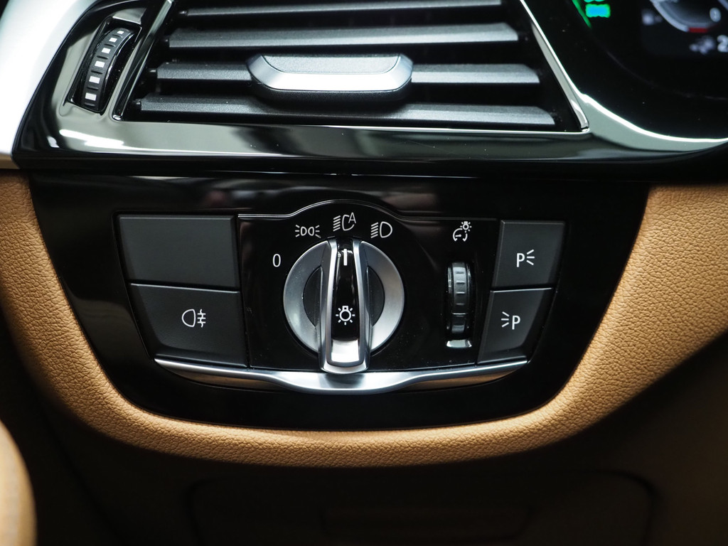 BMW 5 Serie Touring 530e xDrive 19