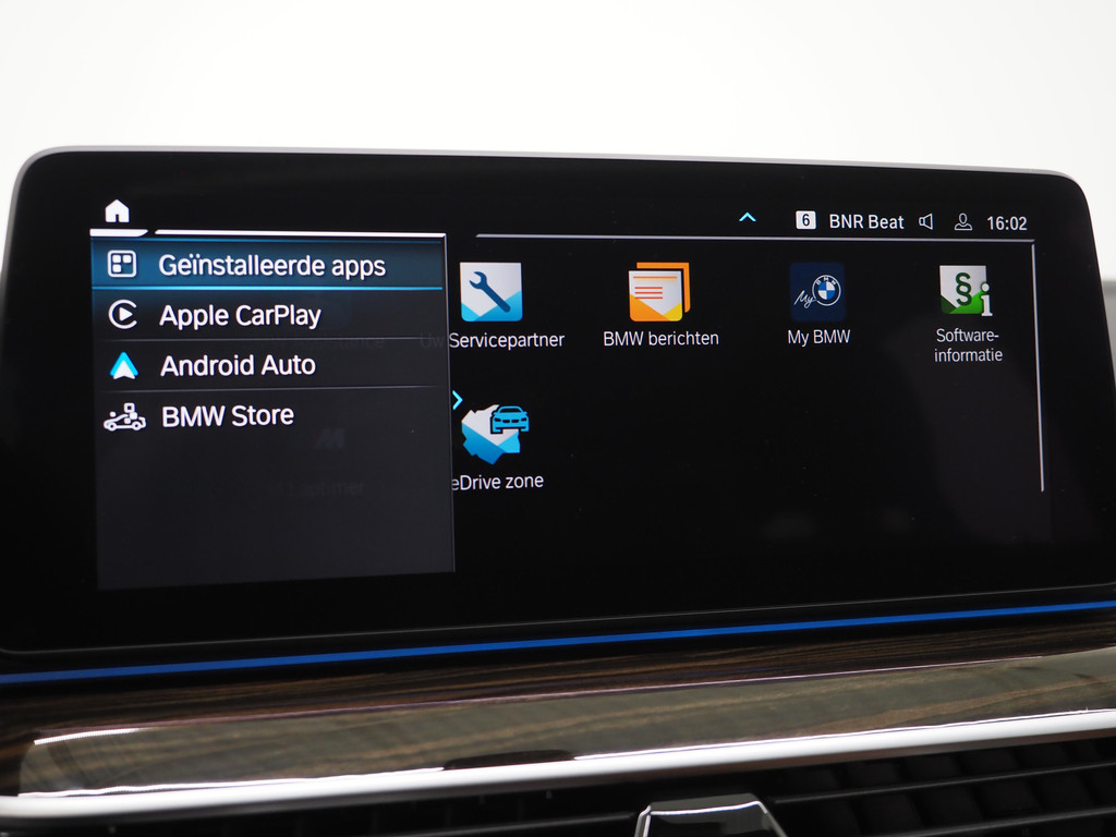 BMW 5 Serie Touring 530e xDrive 28