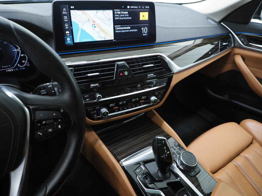 BMW 5 Serie Touring 530e xDrive 70