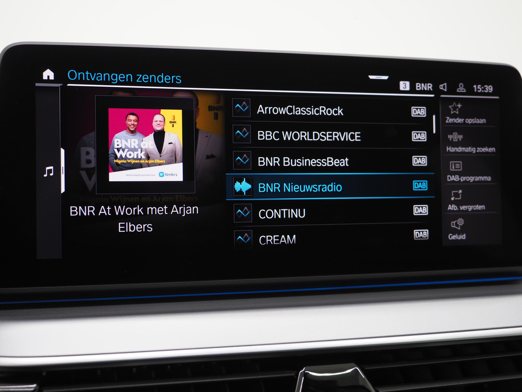 BMW 5 Serie Touring 520e Business Edition Plus 27