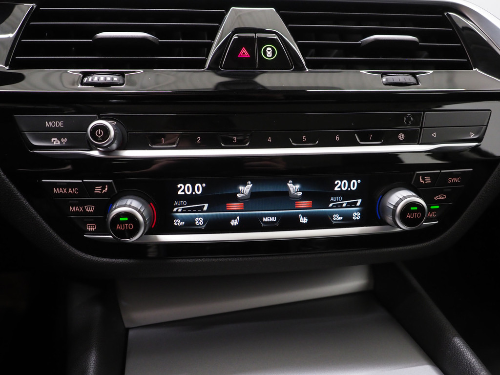 BMW 5 Serie Touring 520e Business Edition Plus 31