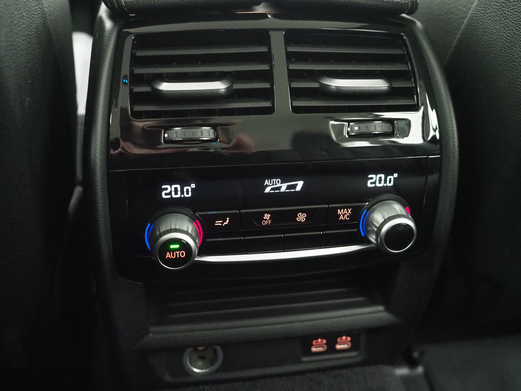 BMW 5 Serie Touring 520e Business Edition Plus 34