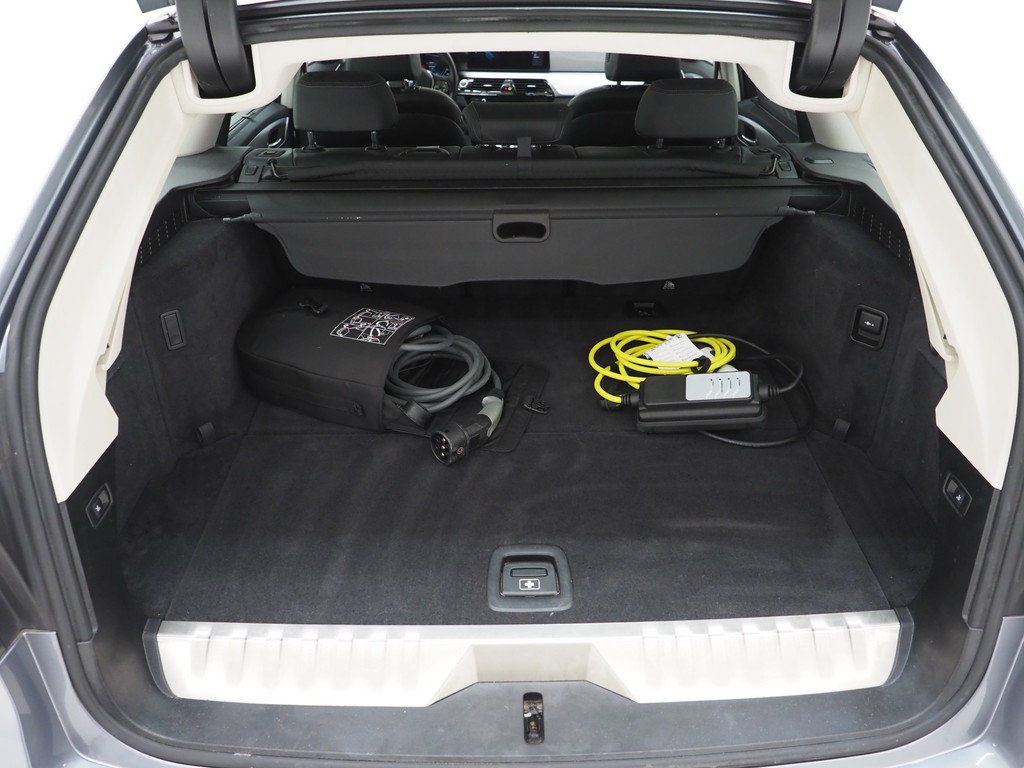 BMW 5 Serie Touring 520e Business Edition Plus 76