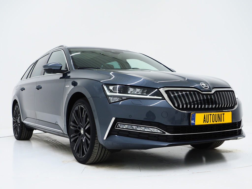 Škoda Superb Combi 1.4 TSI iV Laurin & Klement 10