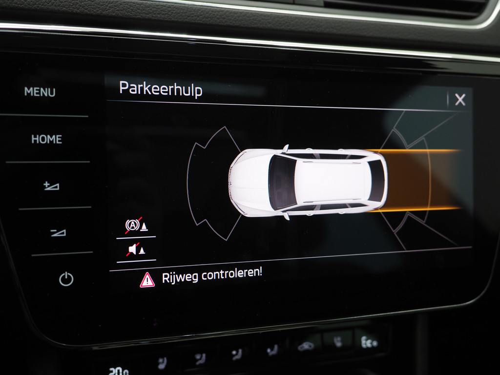 Škoda Superb Combi 1.4 TSI iV Laurin & Klement 32