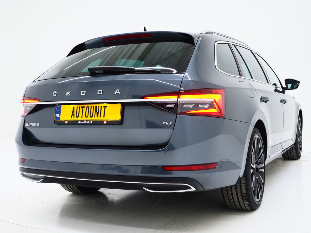Škoda Superb Combi 1.4 TSI iV Laurin & Klement 54