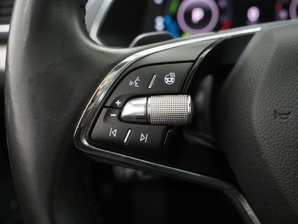 Škoda Superb Combi 1.4 TSI iV Laurin & Klement 69