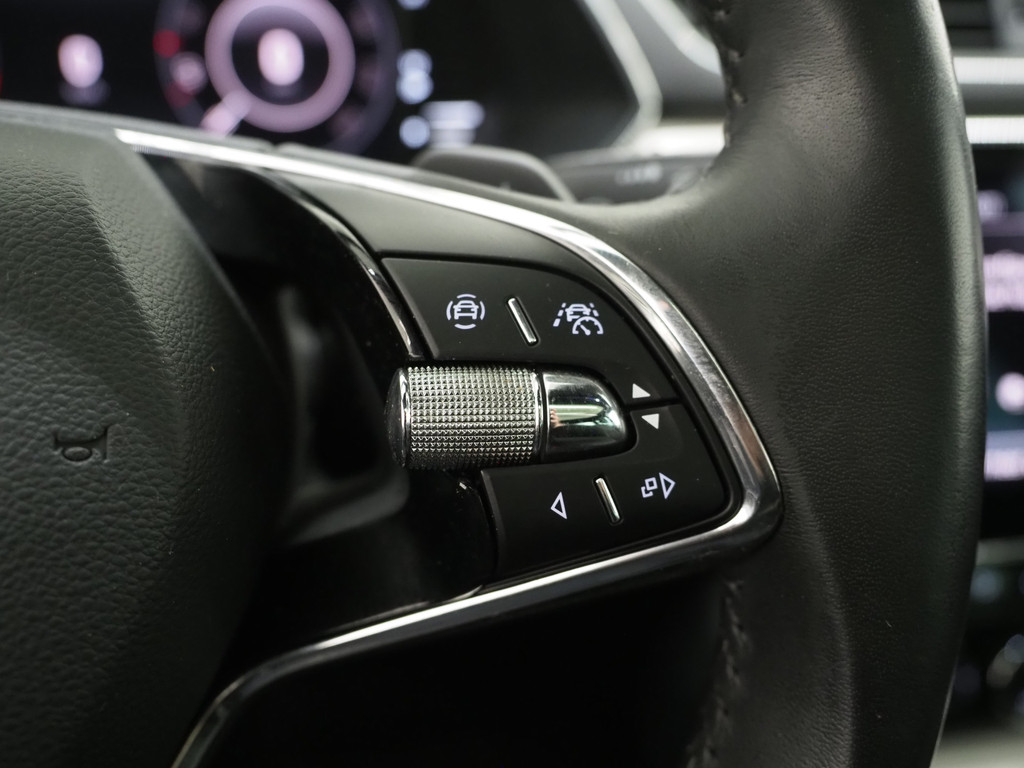 Škoda Superb Combi 1.4 TSI iV Laurin & Klement 70