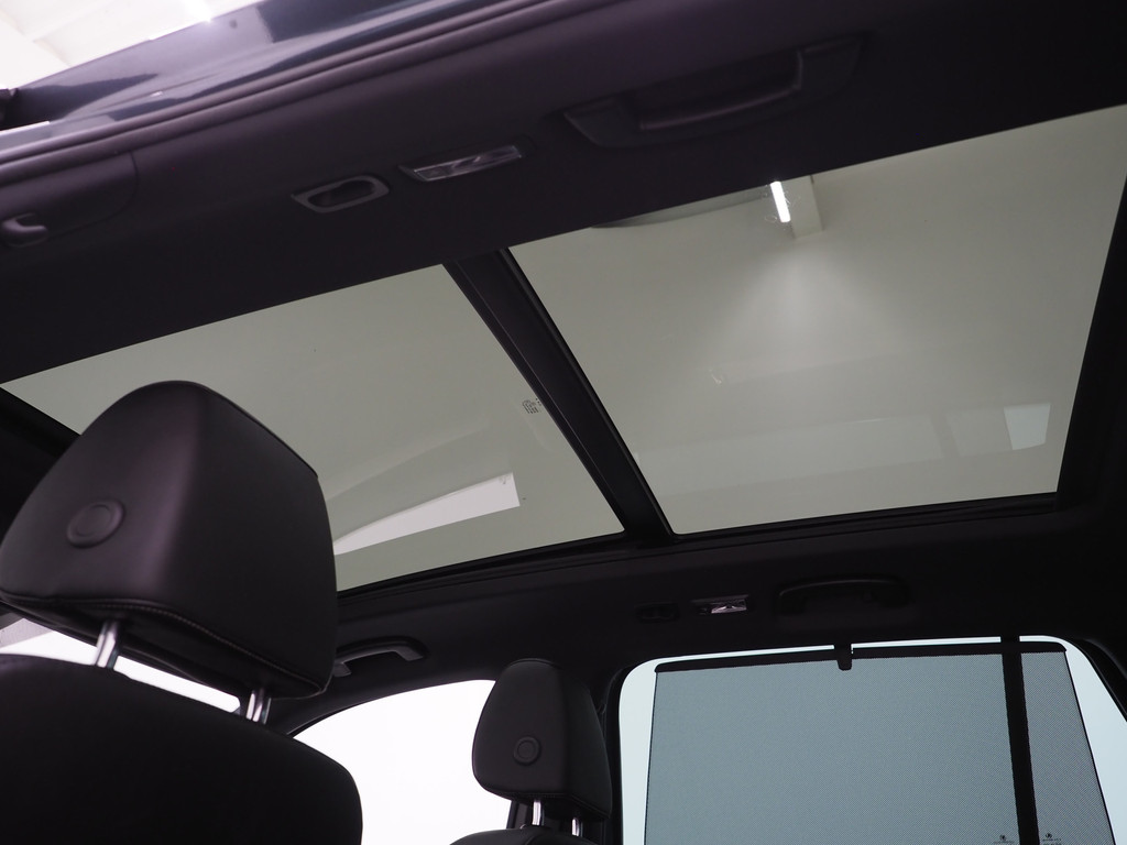 Škoda Superb Combi 1.4 TSI iV Laurin & Klement 87