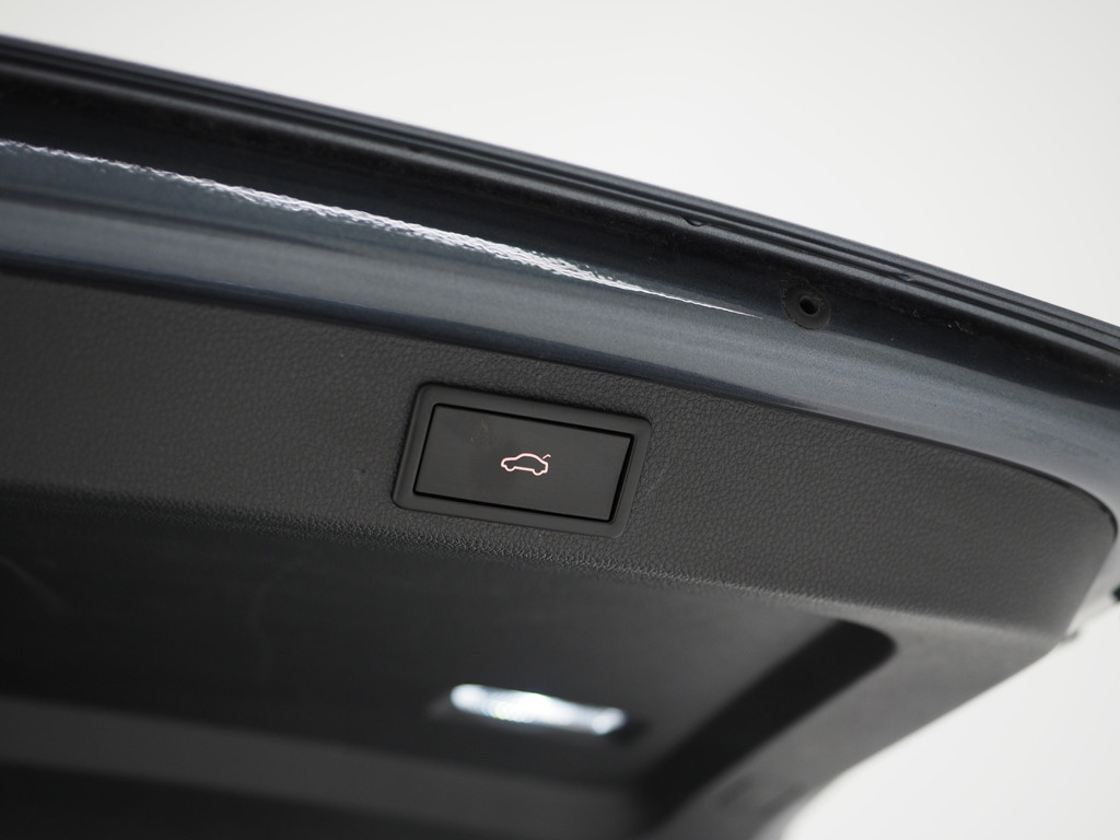 Škoda Superb Combi 1.4 TSI iV Laurin & Klement 89