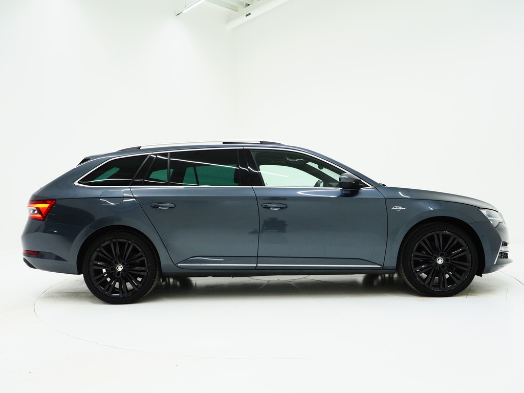 Škoda Superb Combi 1.4 TSI iV Laurin & Klement 9