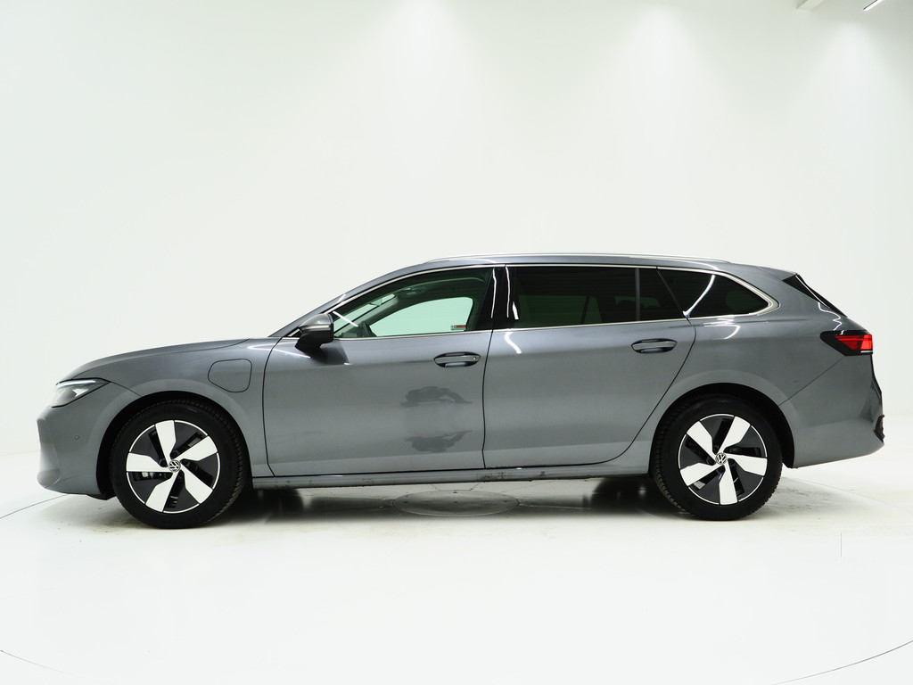 Volkswagen Passat Variant 1.5 eHybrid 204PK 1