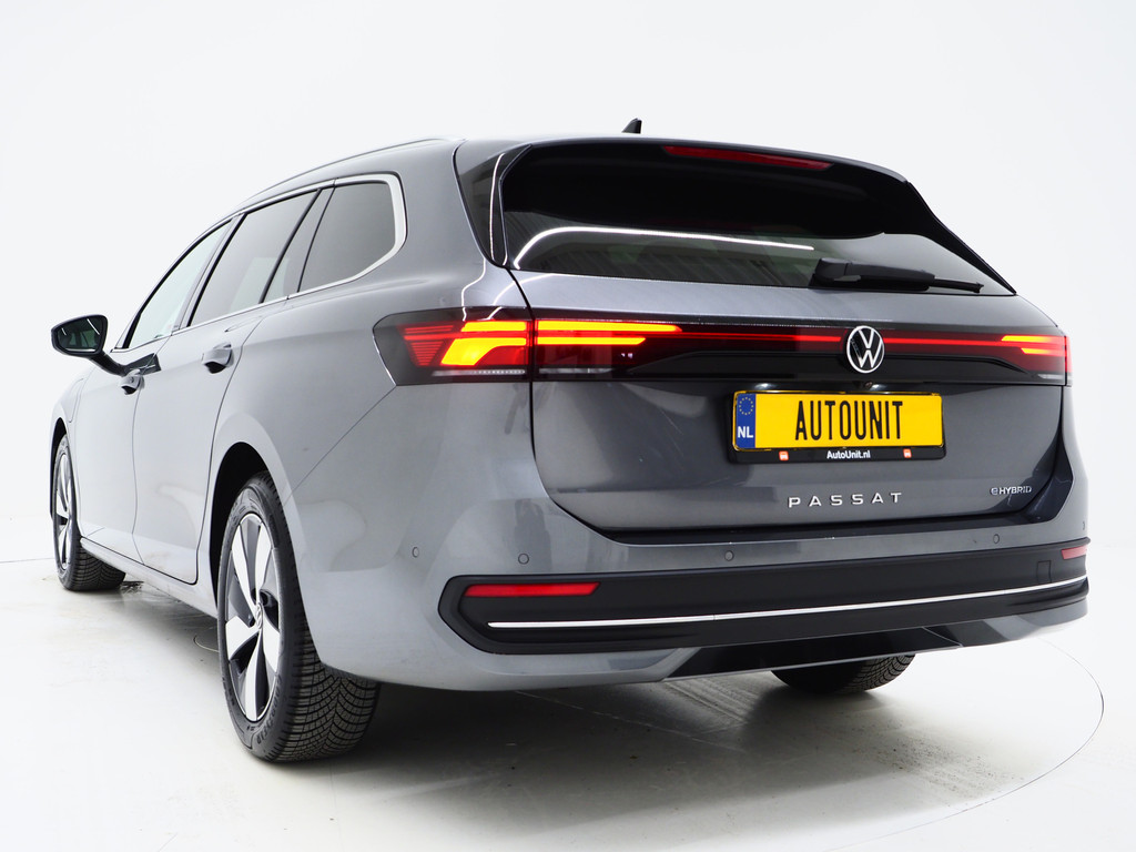 Volkswagen Passat Variant 1.5 eHybrid 204PK 2