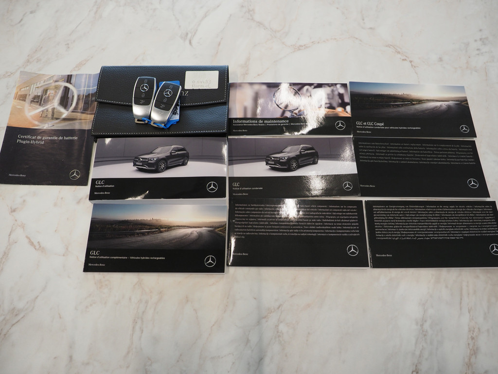 Mercedes-Benz GLC 300e 4MATIC AMG 47