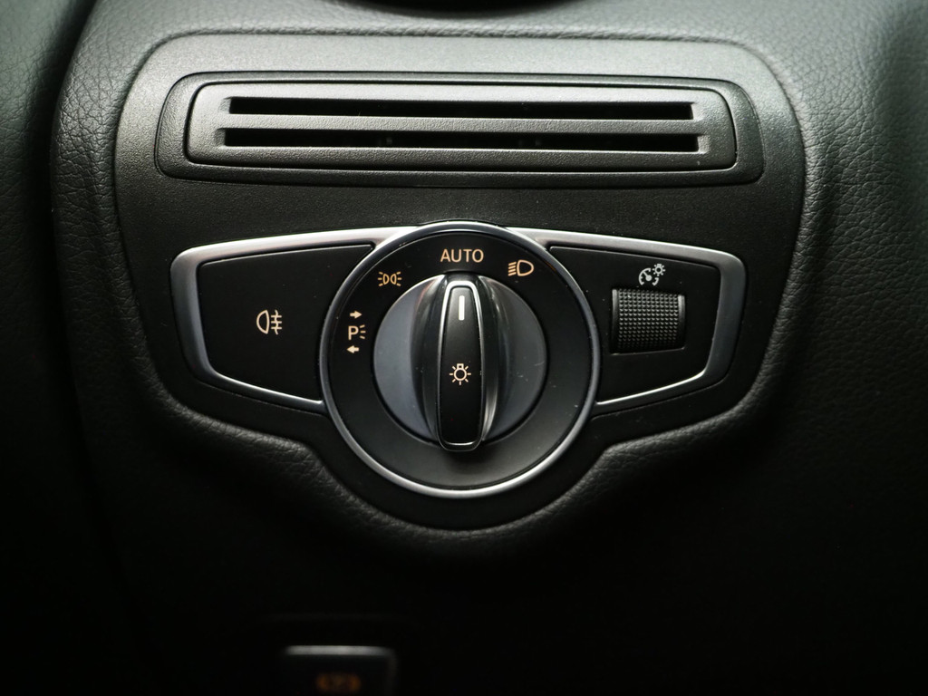 Mercedes-Benz GLC 300e 4MATIC AMG 62