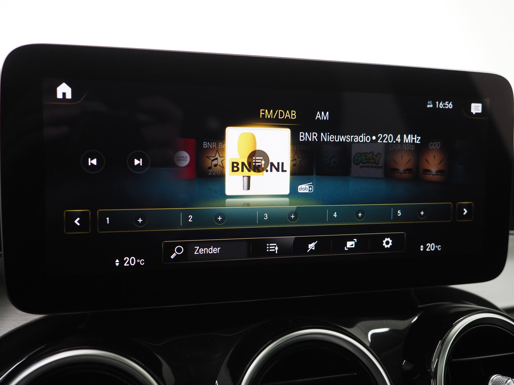 Mercedes-Benz GLC 300e 4MATIC AMG 69