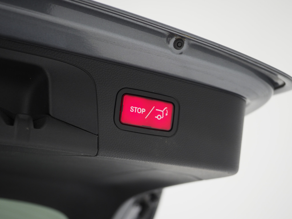 Mercedes-Benz GLC 300e 4MATIC AMG 79