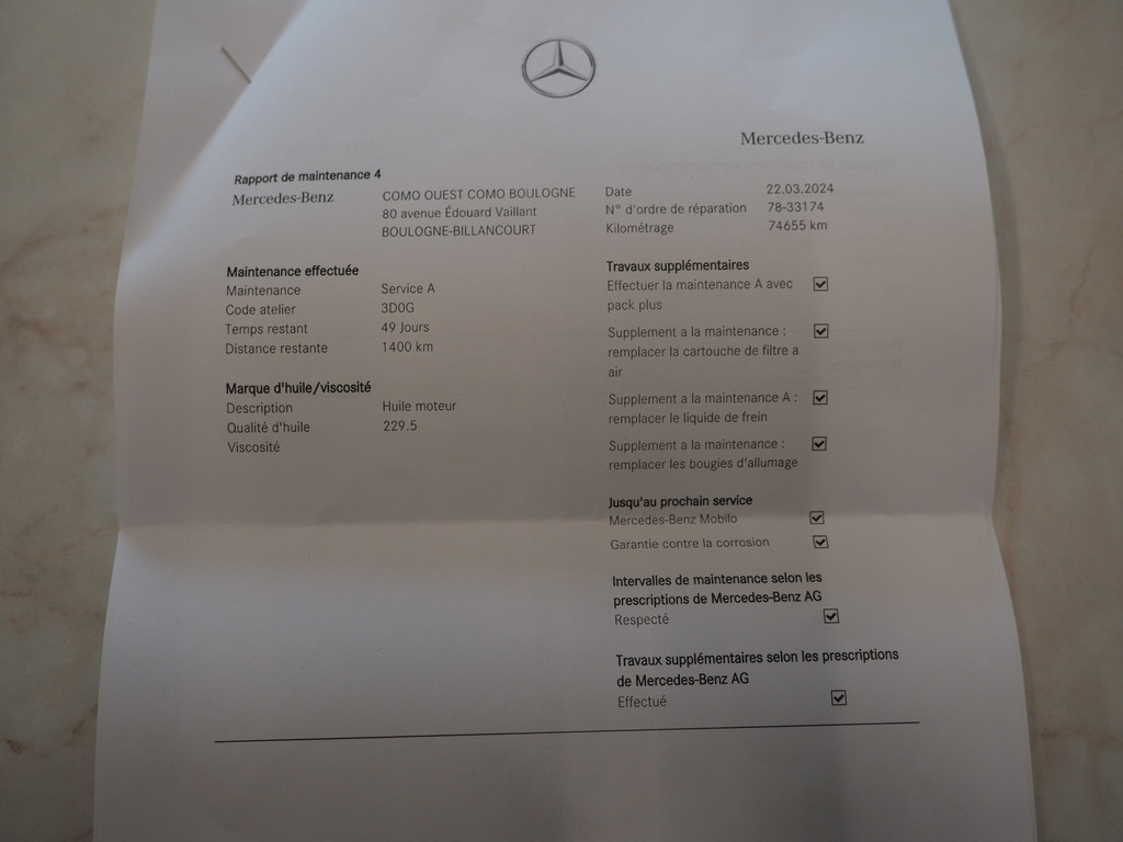 Mercedes-Benz GLC 300e 4MATIC AMG 9