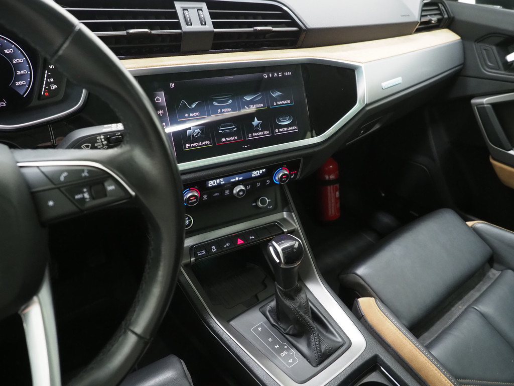 Audi Q3 45 TFSI e S-Line Edition Black 40