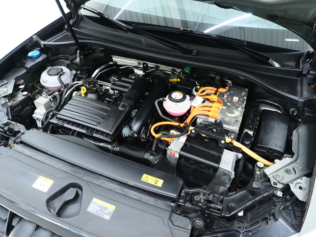 Audi Q3 45 TFSI e S-Line Edition Black 52