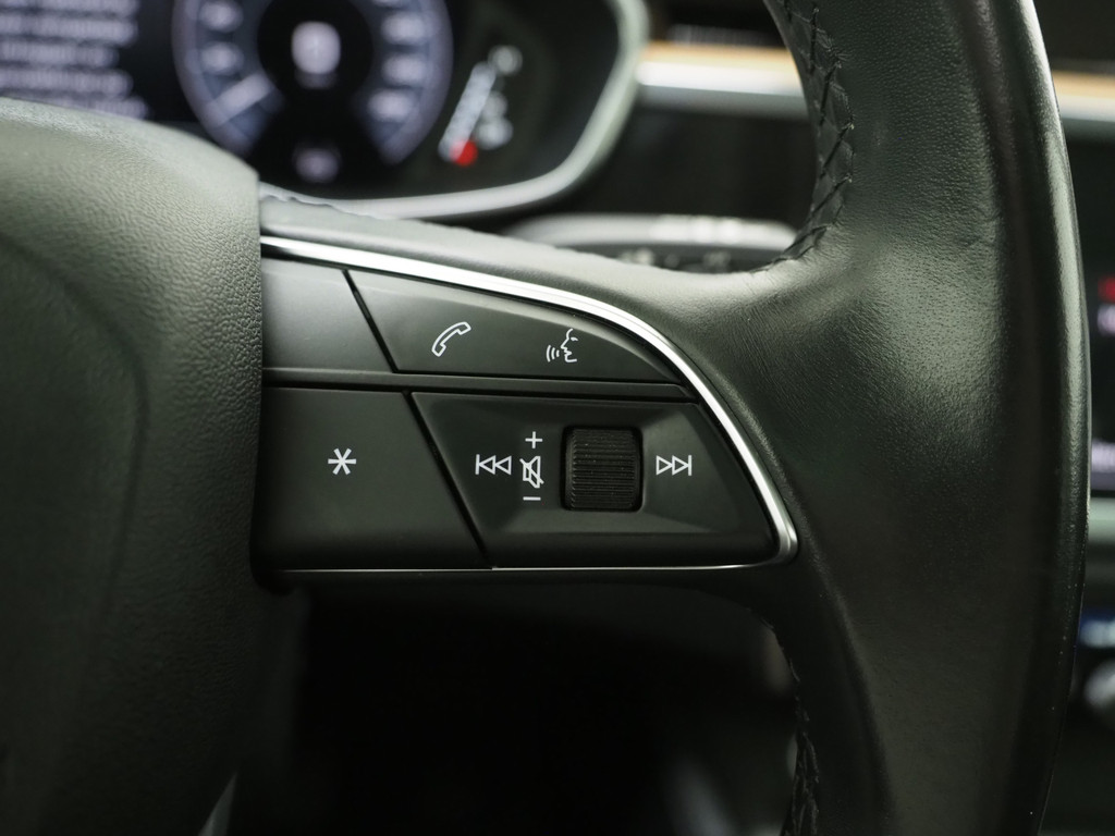 Audi Q3 45 TFSI e S-Line Edition Black 73