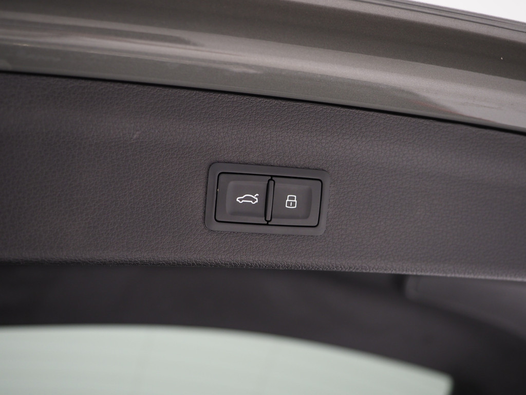 Audi Q3 45 TFSI e S-Line Edition Black 91