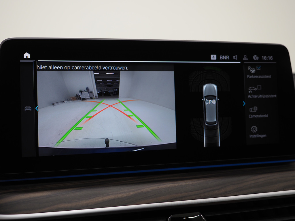 BMW 5 Serie Touring 530e Luxury Line 33