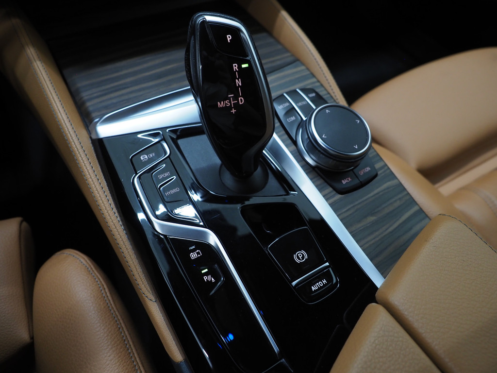 BMW 5 Serie Touring 530e Luxury Line 82