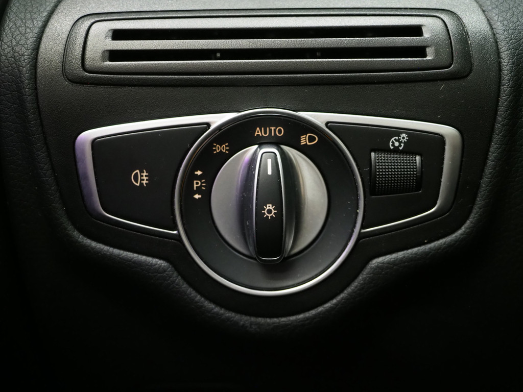 Mercedes-Benz GLC 300e 4MATIC 21