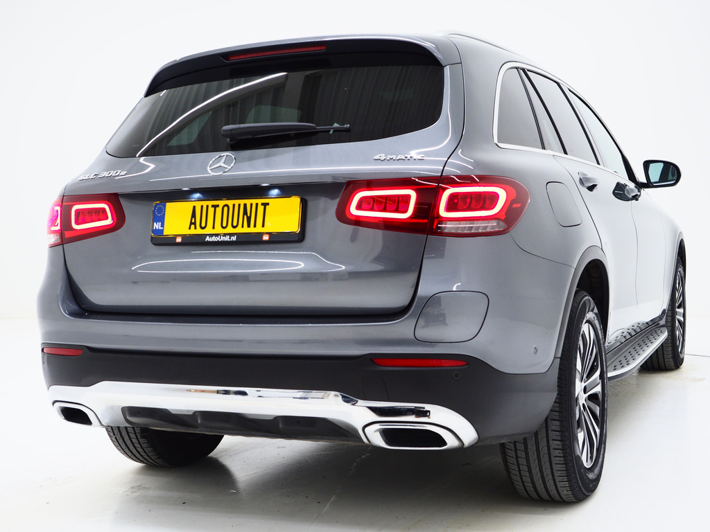 Mercedes-Benz GLC 300e 4MATIC 47