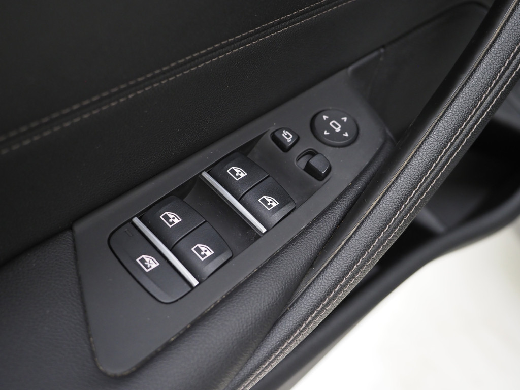 BMW 5 Serie Touring 530e xDrive 57