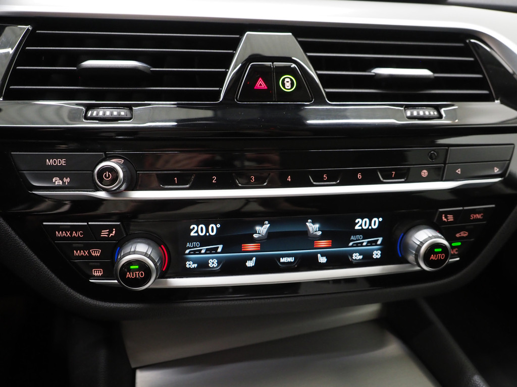 BMW 5 Serie Touring 530e xDrive 70