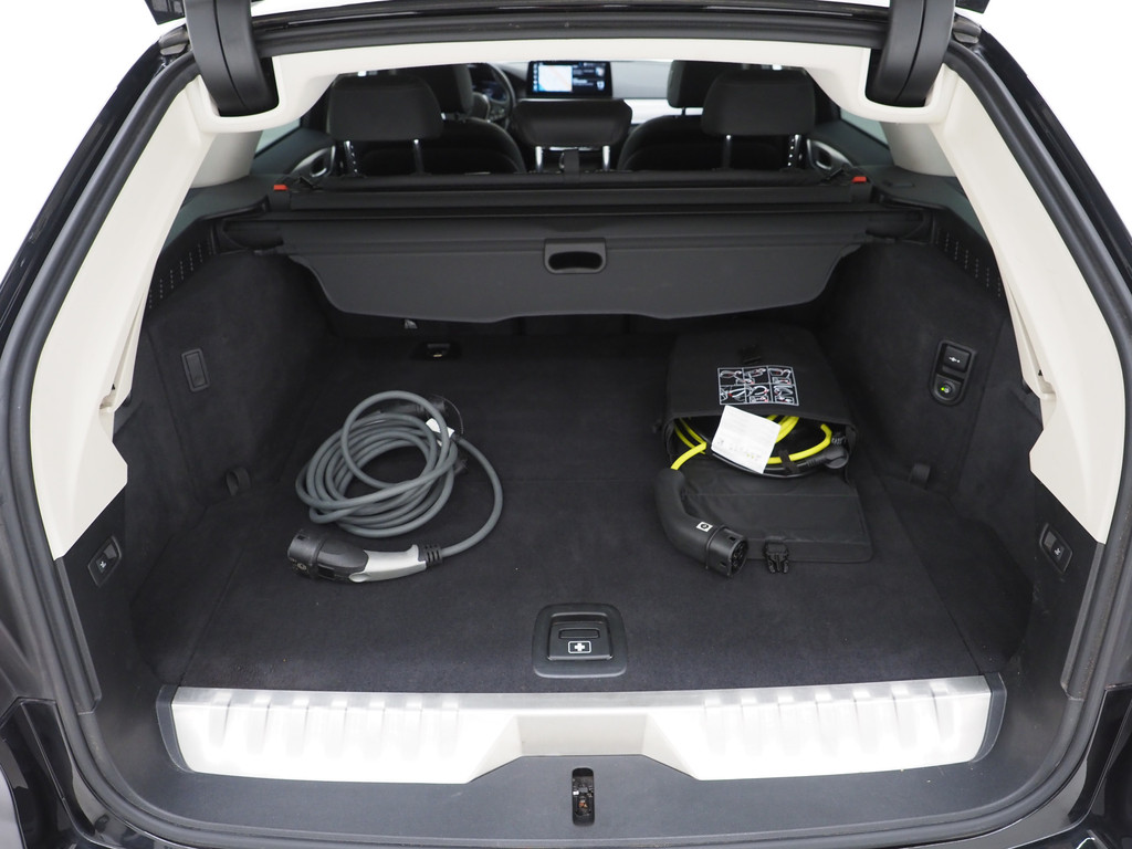 BMW 5 Serie Touring 530e xDrive 76