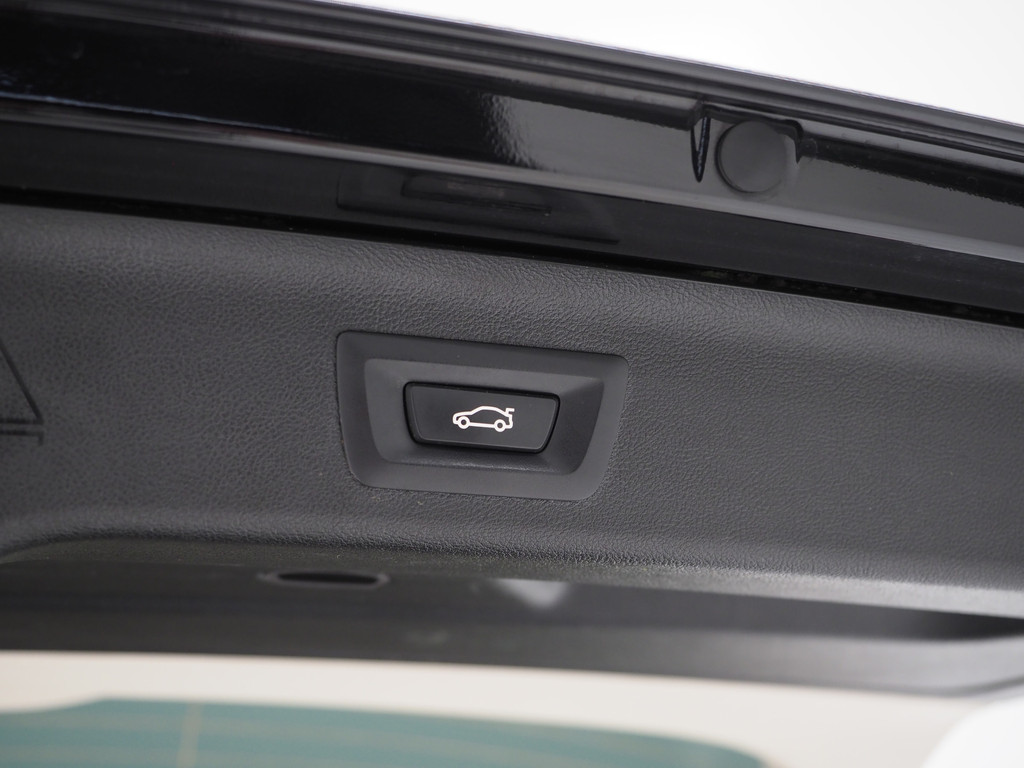 BMW 5 Serie Touring 530e xDrive 77