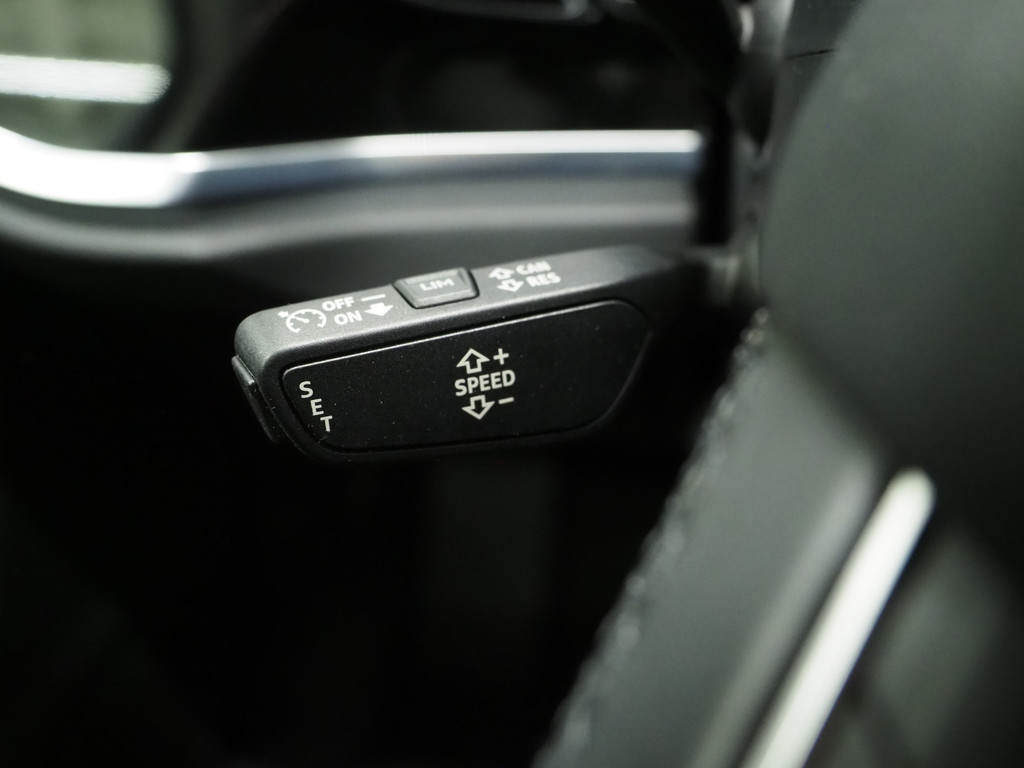 Audi Q3 Sportback 45 TFSI e Edition Full Black 18