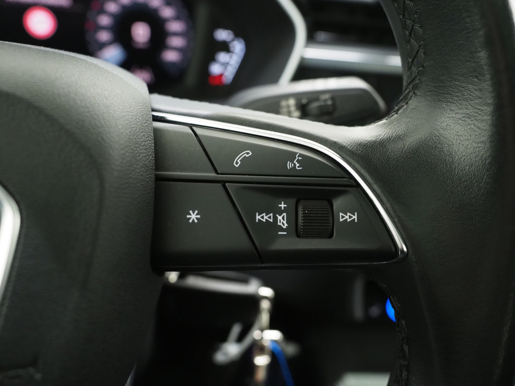 Audi Q3 Sportback 45 TFSI e Edition Full Black 20