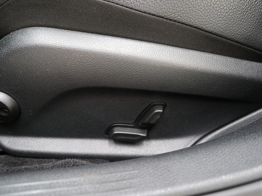 Mercedes-Benz C-Klasse Estate 180 AMG 18