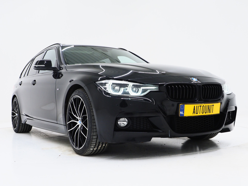 BMW 3 Serie Touring 320i M Sport Shadow 10